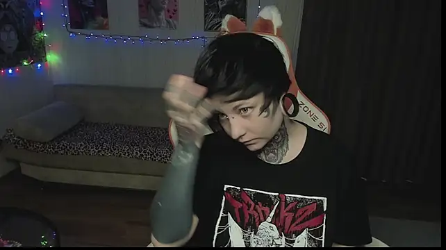 XXX chat uživo modela acid_trip1l