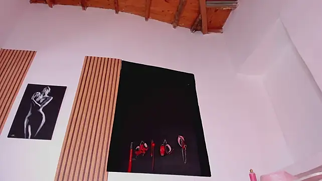 Chat +18 de kittymonroe1 ao vivo