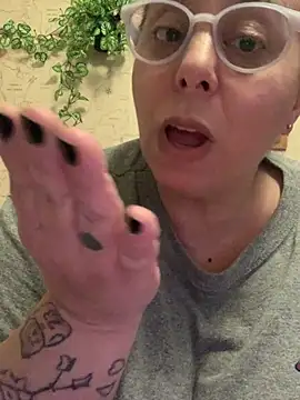 LupitaHaze live XXX chat
