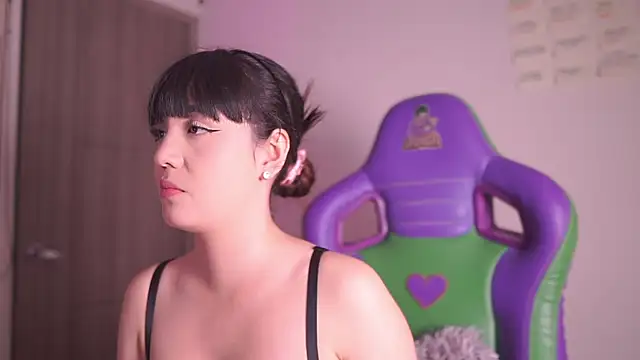 dakotaa_01 Adlı Modelin Canlı XXX Sohbeti