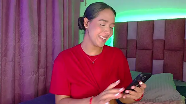 Chat +18 de HilaryBrawn ao vivo