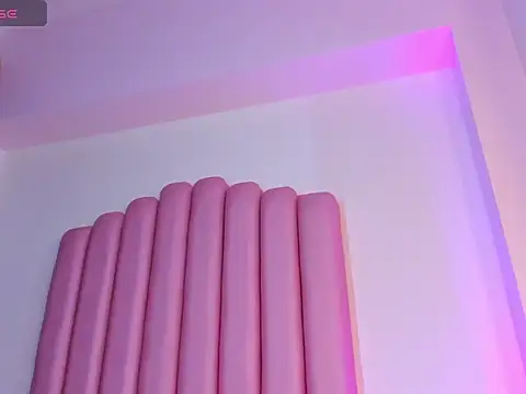 צ'אט XXX בשידור חי של chanell_roosee