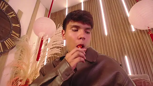 Онлайн чат XXX Thiago_Knox