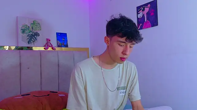  Онлайн чат XXX Zaylune