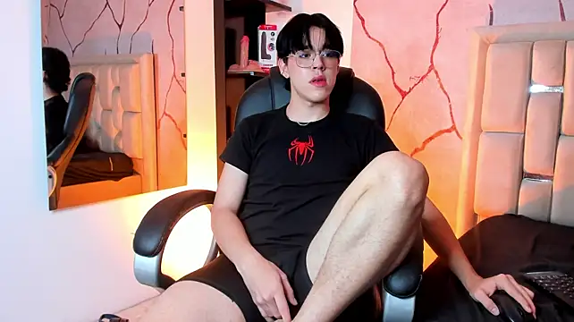 TomParker_ Chat XXX live