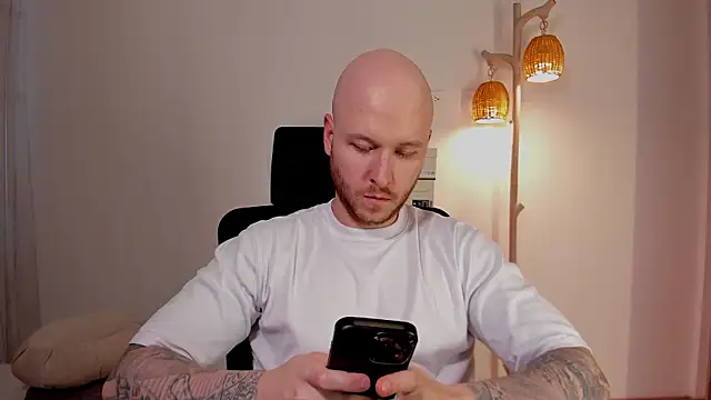 AdamMeyer_10 Live XXX-Chat