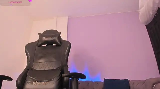 APOLOKING_'s Live XXX Chat