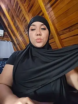 دردشة AmbarBurhan الجنسية المباشرة