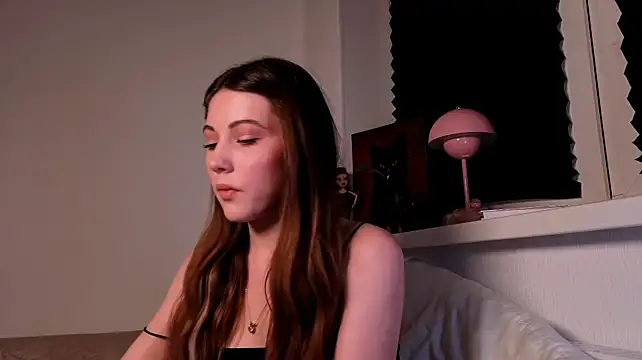 Kimmie_shine live XXX chat