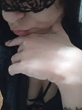 Melanya83 Adlı Modelin Canlı XXX Sohbeti