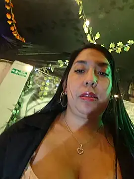 צ'אט XXX בשידור חי של keny__a