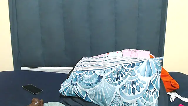 kittykhloe22's Live XXX Chat