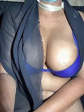 Tanasha লাইভ XXX চ্যাট