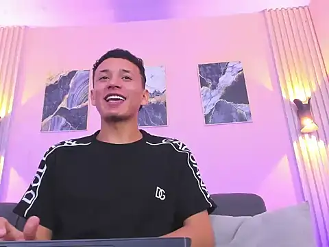 Živý XXX chat Lian_Lodson