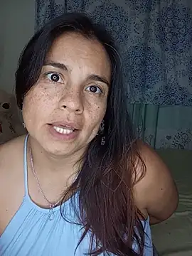 Chat XXX en directo de BettyBoo_w