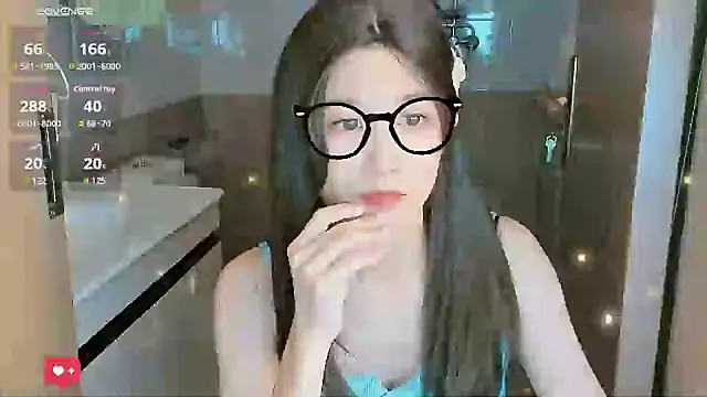Sunflower_cute11's Live XXX Chat