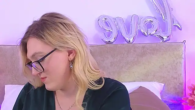 Jules_night's Live XXX Chat
