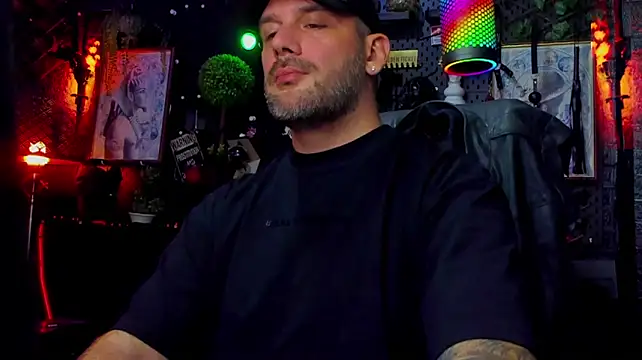 LexHardy – Naživo XXX chat