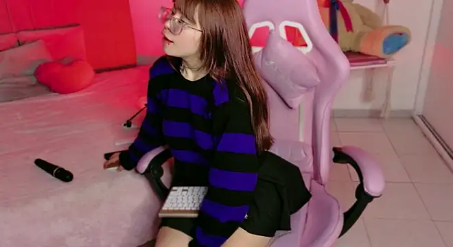 دردشة uchiiky_doll الجنسية المباشرة