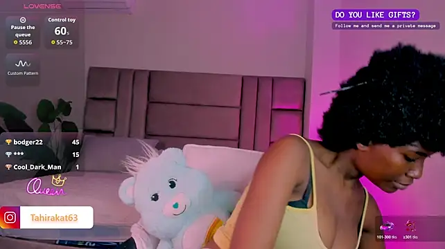 Tahira_21_ XXX чат на живо