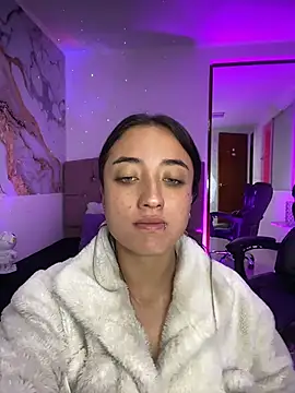 XXX chat uživo modela Ady_18