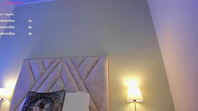 nova_silk live XXX chat