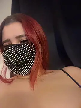 GLAMOUR-1 Adlı Modelin Canlı XXX Sohbeti