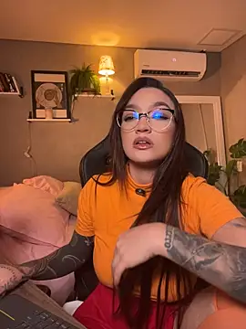 XXX chat uživo modela DaniDusan_