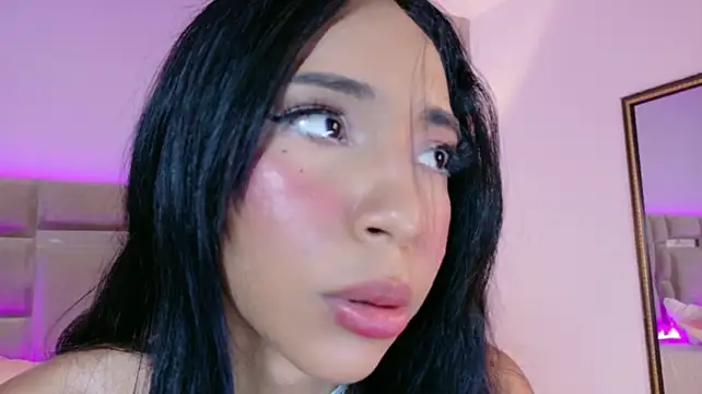 AbrilBrent Adlı Modelin Canlı XXX Sohbeti