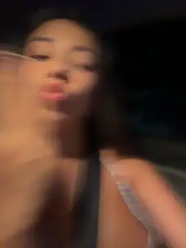 XXX chat uživo modela Hall_16
