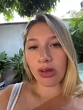 Chat XXX en directo de aurora_coldd