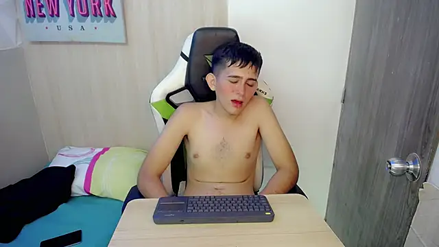 XXX chat uživo modela JaxBlue_
