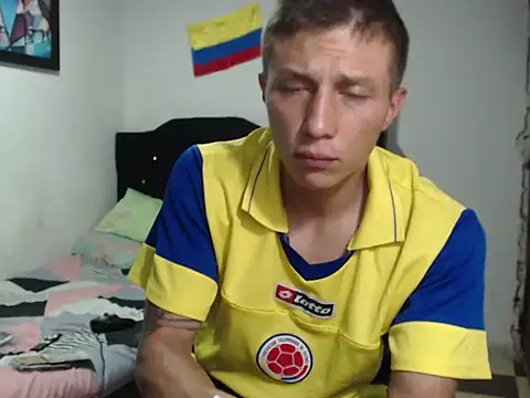 Stiiveen777 라이브 XXX 채팅