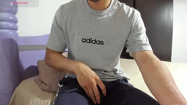 Im_steven লাইভ XXX চ্যাট