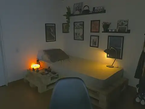 ArchiGoldd's Live XXX Chat