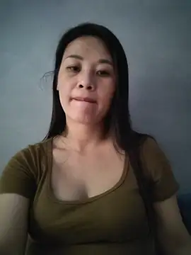 Cums_hot 现场XXX聊天