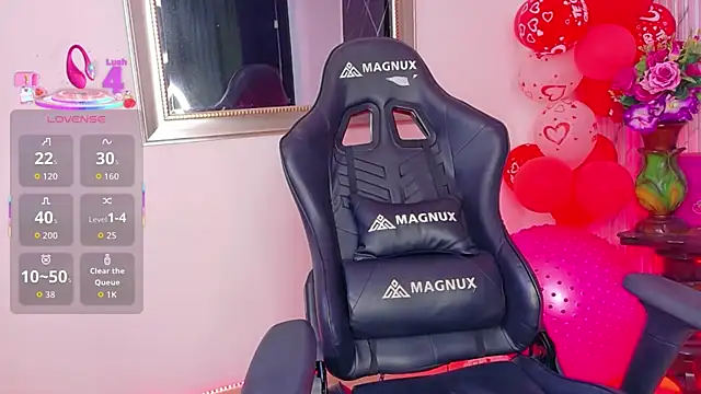 lararoberts_'s Live XXX Chat
