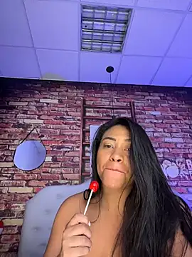 SmileyBabeXXXのライブXXXチャット