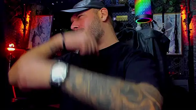 Онлайн чат XXX LexHardy