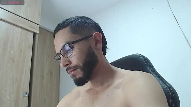 russthiago Adlı Modelin Canlı XXX Sohbeti