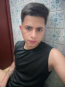 Niicky1_ Chat XXX in diretta