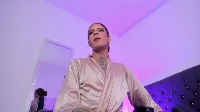 Bella_salvatore élő XXX-chatje