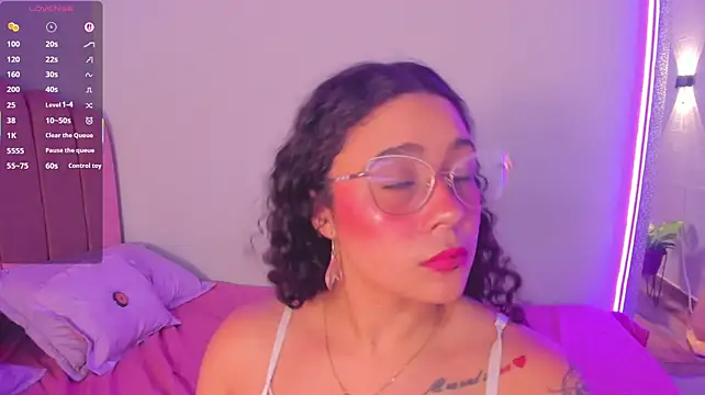 Chat XXX en directo de antonelllepiercee