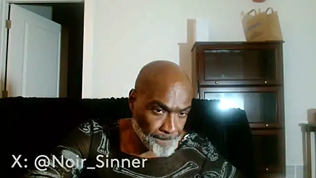 Chat XXX en directo de sinnernoir