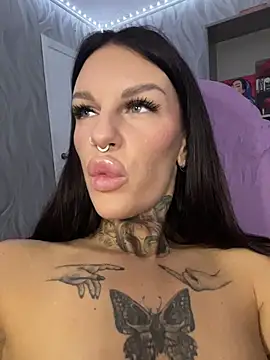 Chat XXX en directo de angel_devil_forever