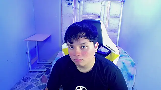 Živý XXX chat Tommy_cotton