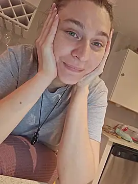 XXX chat uživo modela ScarletsWeb