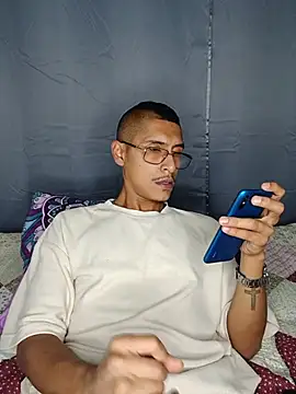 Chat XXX ao vivo de Hard_brown03