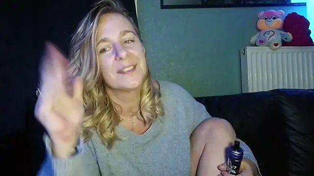 Delichieuse5 Chat XXX in diretta