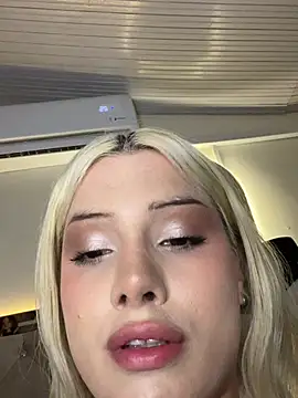 XXX chat uživo modela devlin_nurmi